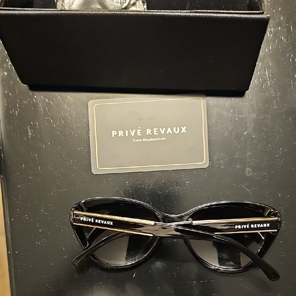 Privé Revaux Black Sunglasses